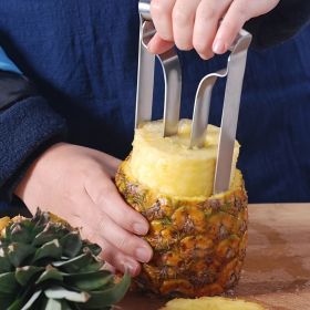 1pc Stainless Steel Pineapple Meat Extractor, Pineapple Knife, Pineapple Core Peeler For Home, Restaurant, Kitchen Utensils, 7.87"×3.94"×3.94"